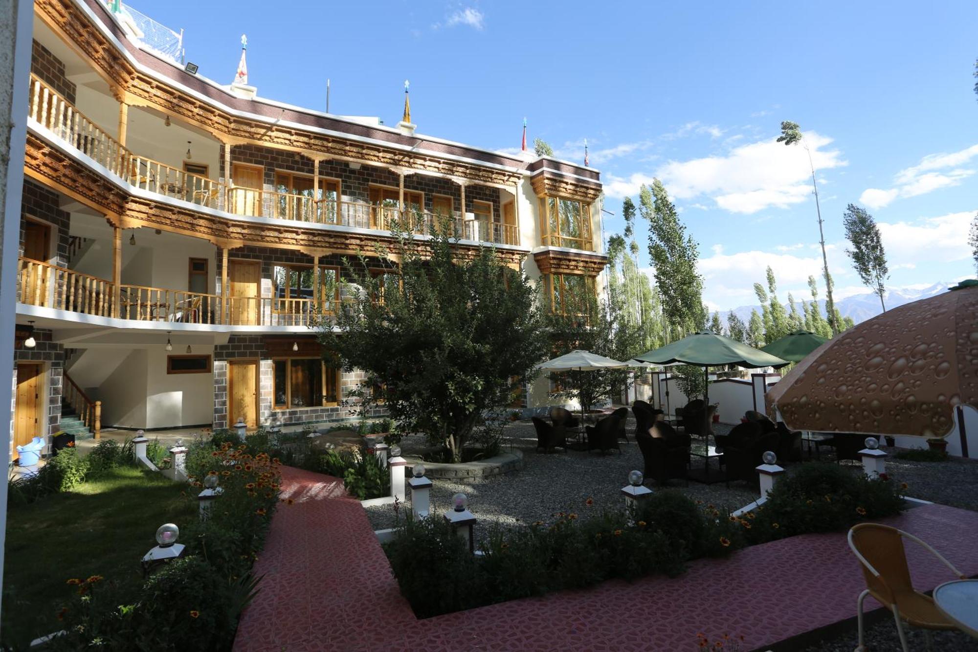 Hotel Lhalingkha Leh Extérieur photo